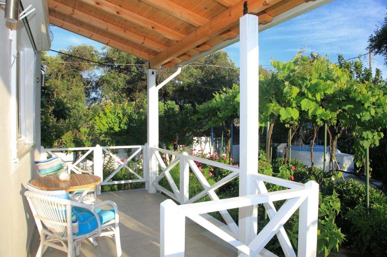 Blue Sky Cottage, Kanouli Beach Halikounas Екстер'єр фото