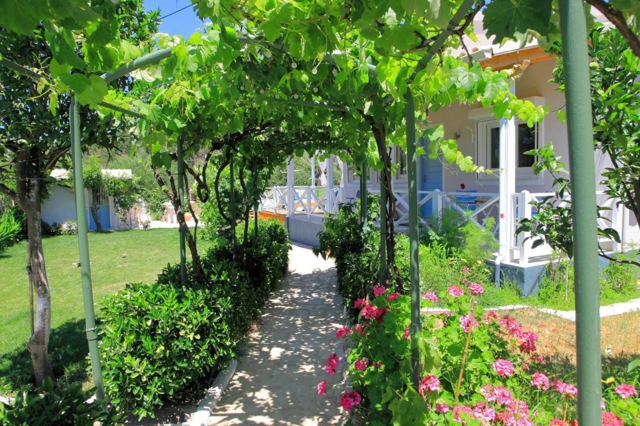 Blue Sky Cottage, Kanouli Beach Halikounas Екстер'єр фото