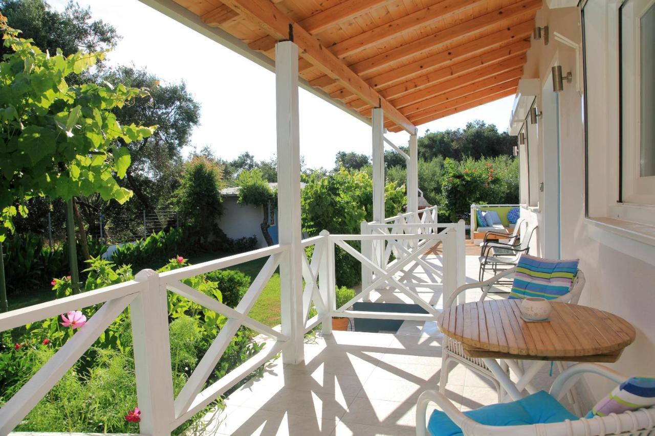 Blue Sky Cottage, Kanouli Beach Halikounas Екстер'єр фото