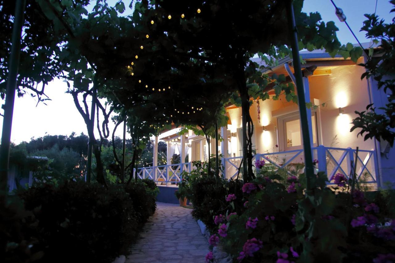 Blue Sky Cottage, Kanouli Beach Halikounas Екстер'єр фото
